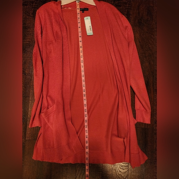 Stitch Fix, Love Ellie sweater size small, cute cardigan - Picture 3 of 4